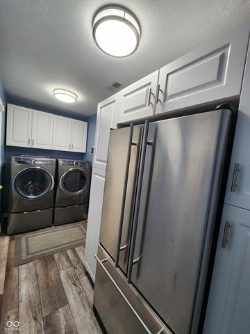 152 Davis Drive, Whiteland, IN 46184