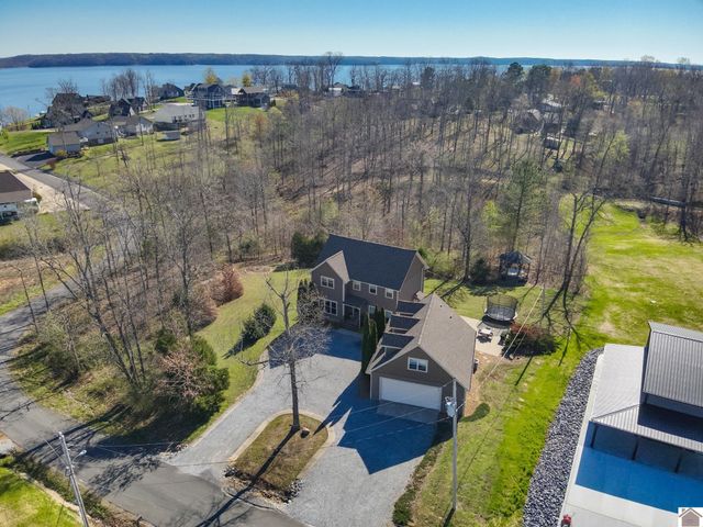 282 Vista Dr, Gilbertsville, KY 42044