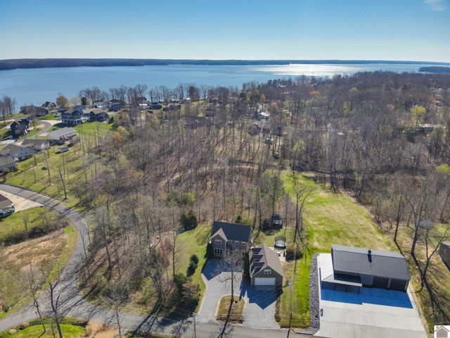 282 Vista Dr, Gilbertsville, KY 42044