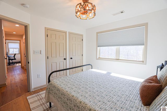 282 Vista Dr, Gilbertsville, KY 42044