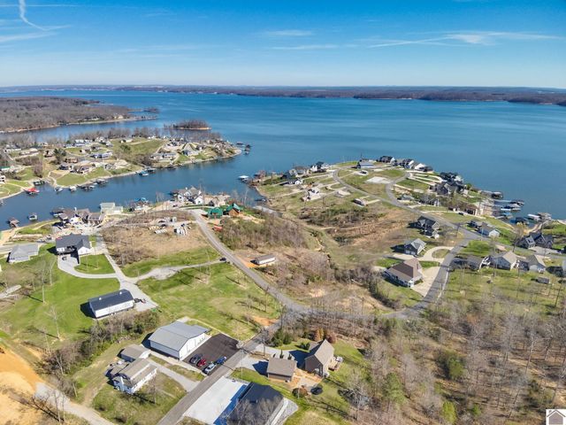 282 Vista Dr, Gilbertsville, KY 42044