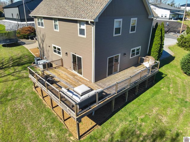 282 Vista Dr, Gilbertsville, KY 42044