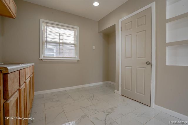 15005 Steel Street, Detroit, MI 48227