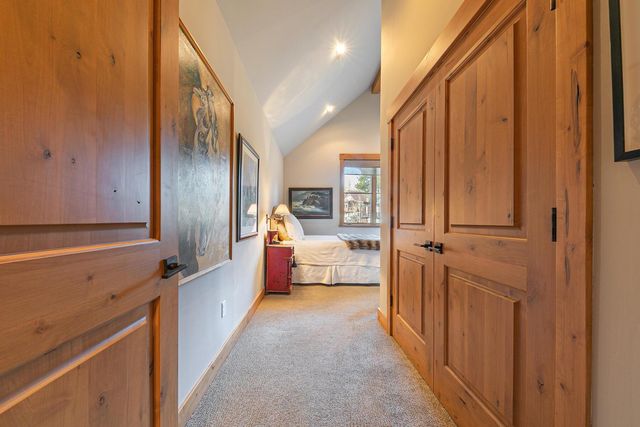 10200 Valmont Trail, Truckee, CA 96161