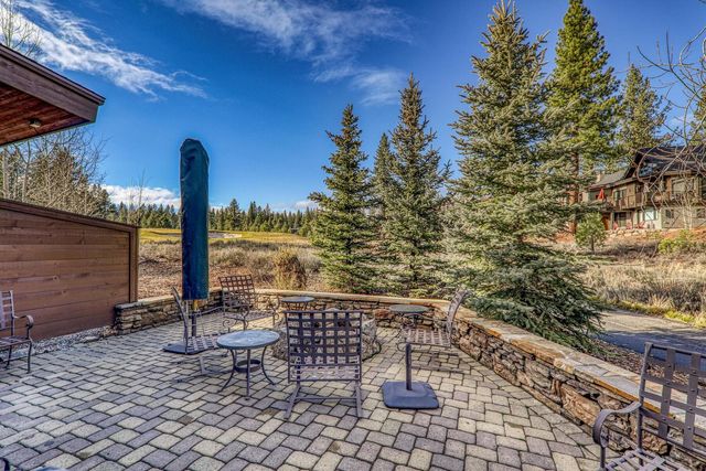 10200 Valmont Trail, Truckee, CA 96161