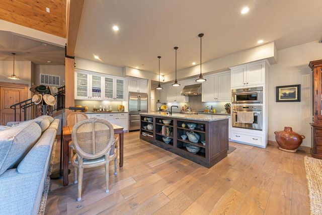 10200 Valmont Trail, Truckee, CA 96161