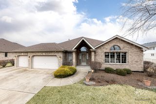 9361 Keswick Drive, Woodridge, IL 60517