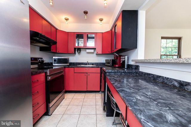 6 CHELMSFORD CT, Marlton, NJ 08053