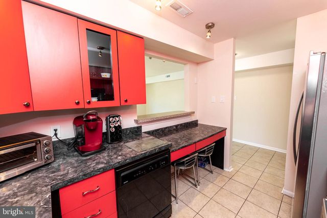 6 CHELMSFORD CT, Marlton, NJ 08053