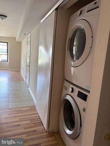 6 CHELMSFORD CT, Marlton, NJ 08053