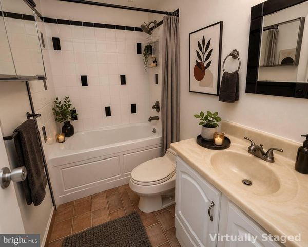 6 CHELMSFORD CT, Marlton, NJ 08053