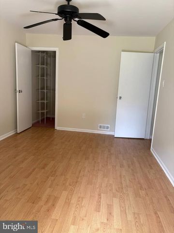 6 CHELMSFORD CT, Marlton, NJ 08053