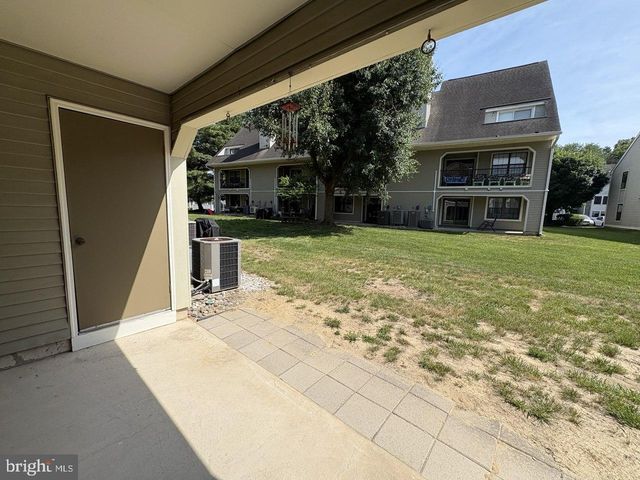 6 CHELMSFORD CT, Marlton, NJ 08053
