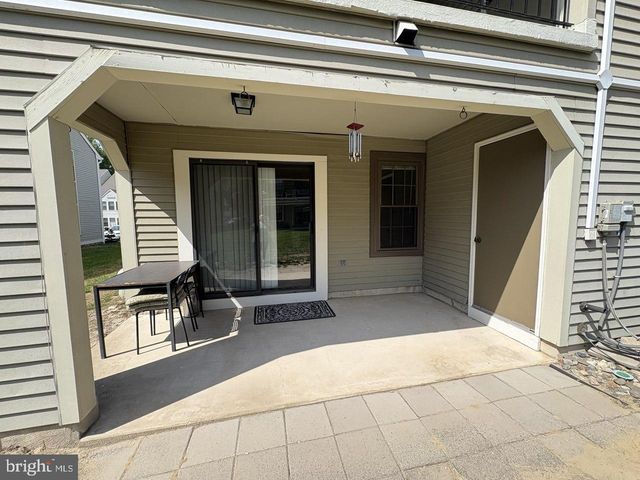 6 CHELMSFORD CT, Marlton, NJ 08053