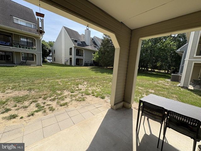 6 CHELMSFORD CT, Marlton, NJ 08053