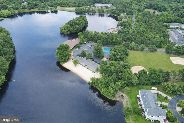 6 CHELMSFORD CT, Marlton, NJ 08053