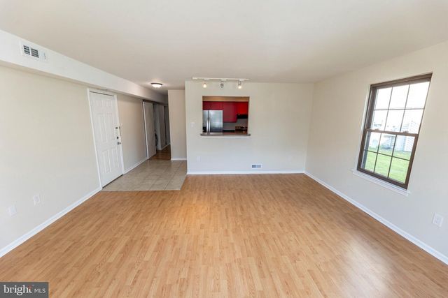 6 CHELMSFORD CT, Marlton, NJ 08053