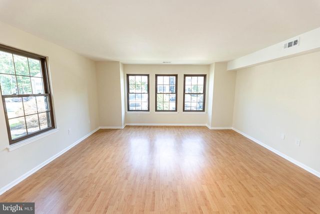 6 CHELMSFORD CT, Marlton, NJ 08053