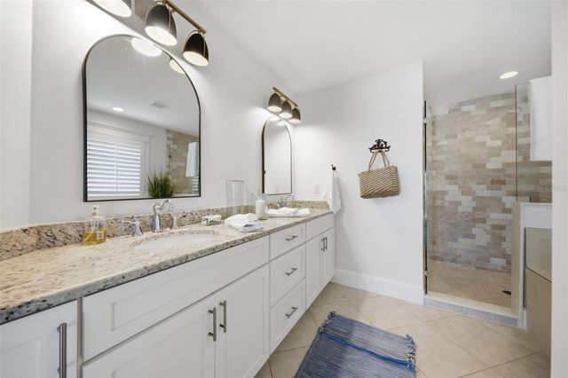3014 AVENUE E, Bradenton Beach, FL 34217