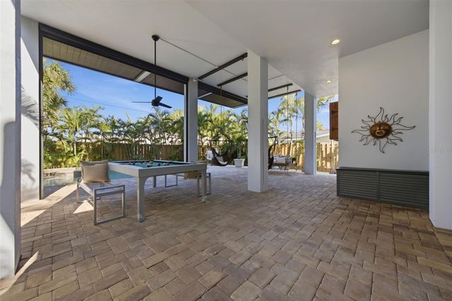 3014 AVENUE E, Bradenton Beach, FL 34217