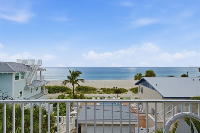 3014 AVENUE E, Bradenton Beach, FL 34217