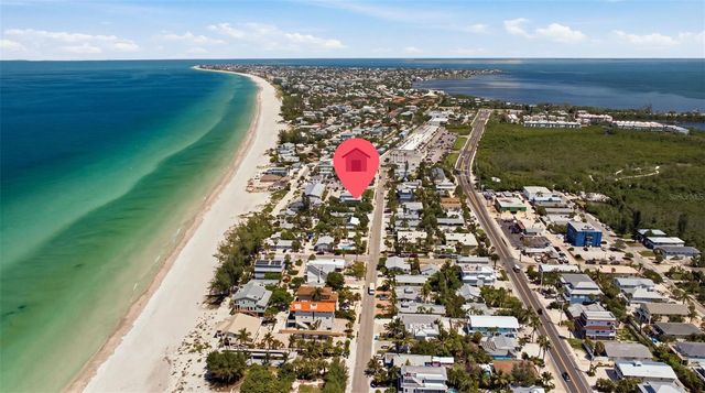 3014 AVENUE E, Bradenton Beach, FL 34217