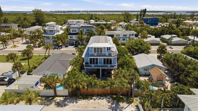 3014 AVENUE E, Bradenton Beach, FL 34217