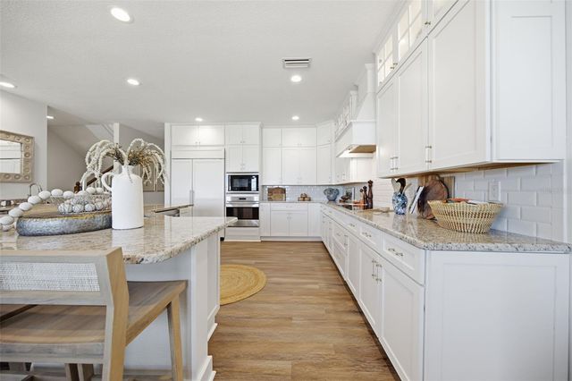 3014 AVENUE E, Bradenton Beach, FL 34217