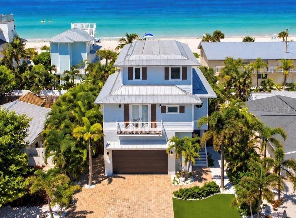3014 AVENUE E, Bradenton Beach, FL 34217