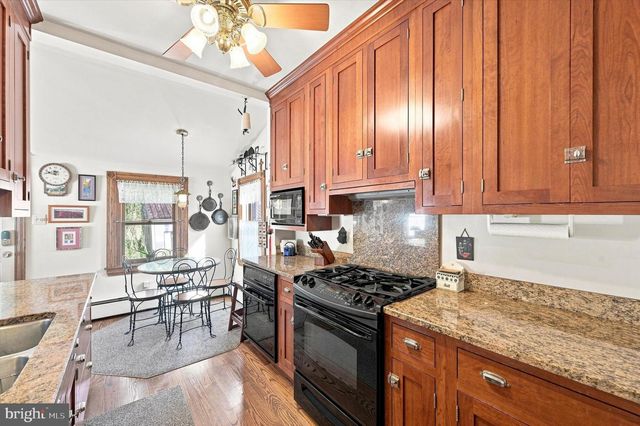 59 W GREENWOOD AVE, Lansdowne, PA 19050