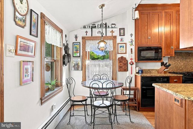 59 W GREENWOOD AVE, Lansdowne, PA 19050