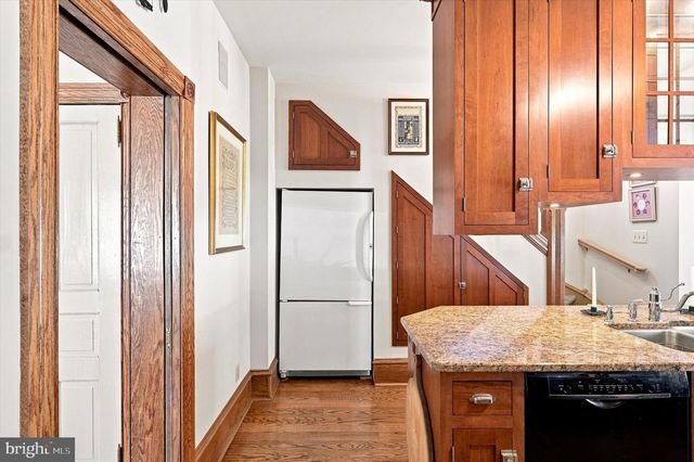 59 W GREENWOOD AVE, Lansdowne, PA 19050