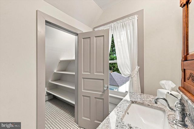 59 W GREENWOOD AVE, Lansdowne, PA 19050