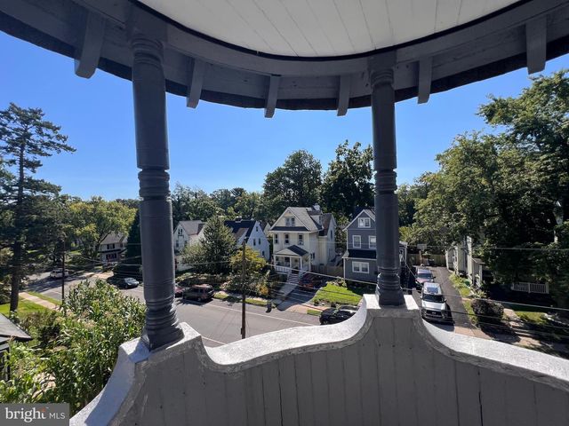 59 W GREENWOOD AVE, Lansdowne, PA 19050