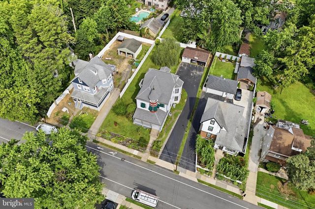 59 W GREENWOOD AVE, Lansdowne, PA 19050