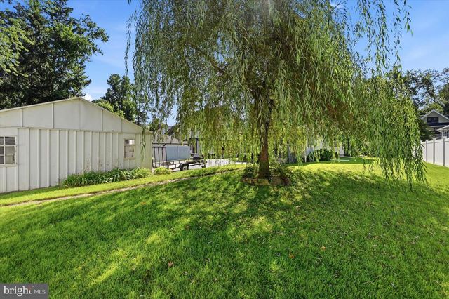 59 W GREENWOOD AVE, Lansdowne, PA 19050