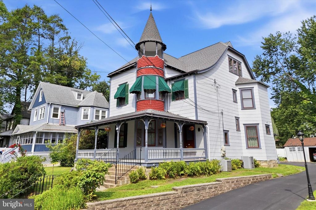 59 W GREENWOOD AVE, Lansdowne, PA 19050