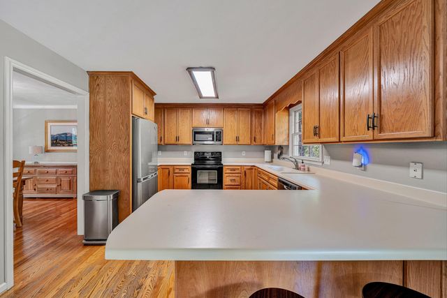 1067 Archway RD, Blue Ridge, VA 24064