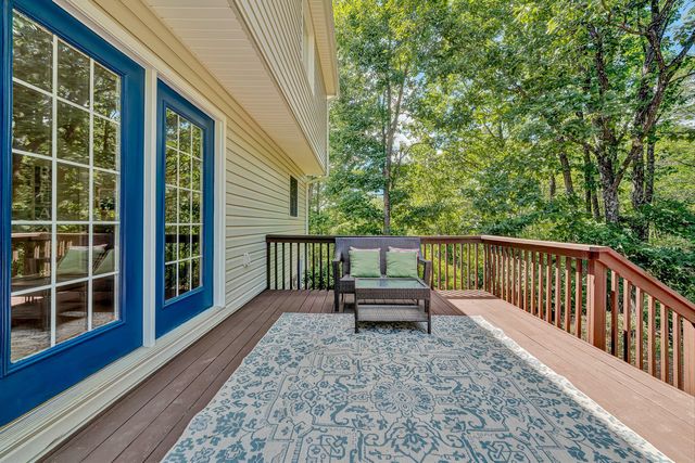 1067 Archway RD, Blue Ridge, VA 24064