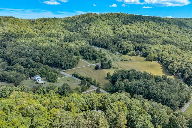 1067 Archway RD, Blue Ridge, VA 24064