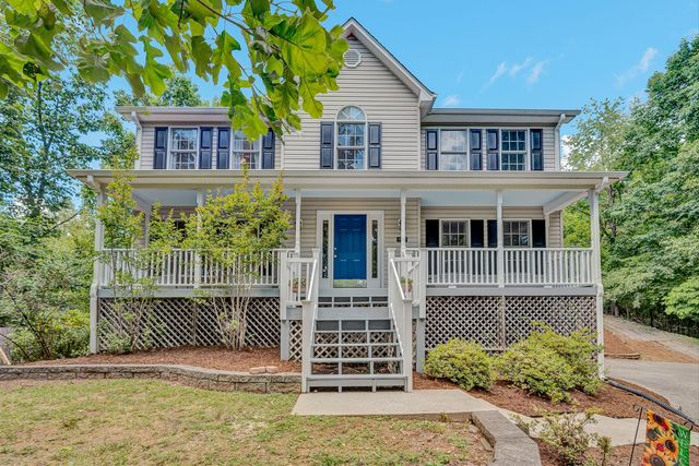 1067 Archway RD, Blue Ridge, VA 24064