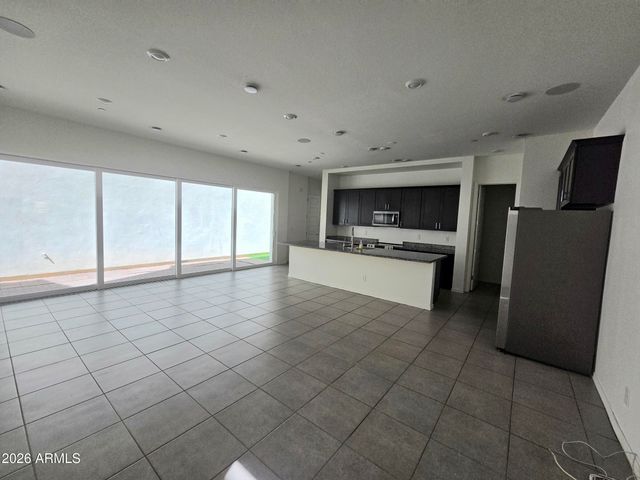 221 E BALSAM Drive, Chandler, AZ 85286