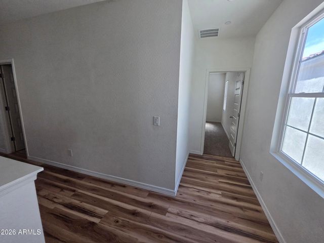 221 E BALSAM Drive, Chandler, AZ 85286