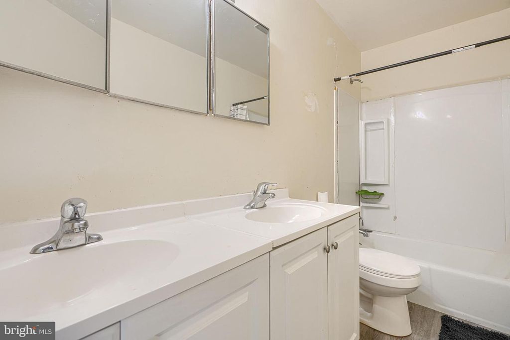 Image 17 of property listing at 2619 CAMBERWELL CT #2619, Baltimore, MD 21244
