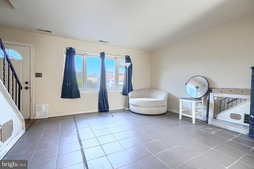 Image 3 of property listing at 2619 CAMBERWELL CT #2619, Baltimore, MD 21244