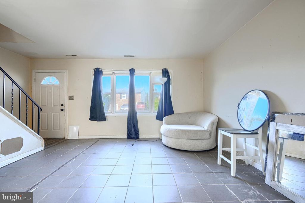 Image 4 of property listing at 2619 CAMBERWELL CT #2619, Baltimore, MD 21244