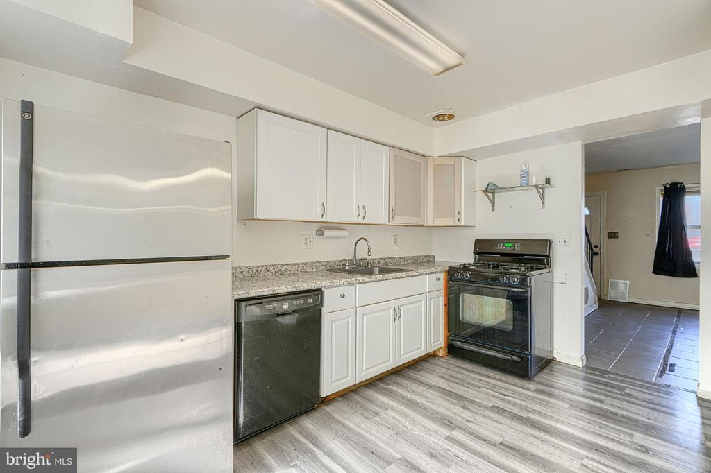 Image 9 of property listing at 2619 CAMBERWELL CT #2619, Baltimore, MD 21244