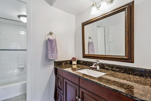 4800 E Hale Parkway 504N, Denver, CO 80220