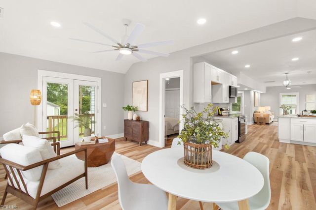 10104 Smiley RD, Hayes, VA 23072