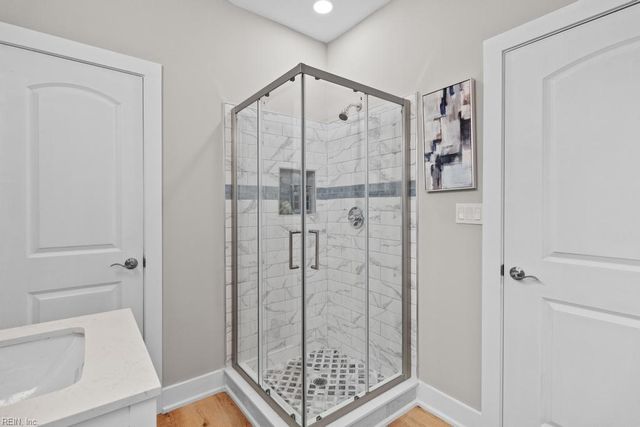 10104 Smiley RD, Hayes, VA 23072